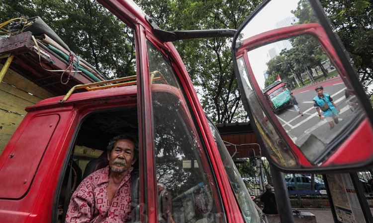 Ratusan Sopir Truk Gelar Aksi Menolak Pelarangan Truk Odol