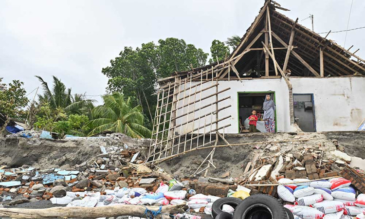 Sejumlah Rumah Warga di Jembrana Bali Rusak Akibat Abrasi