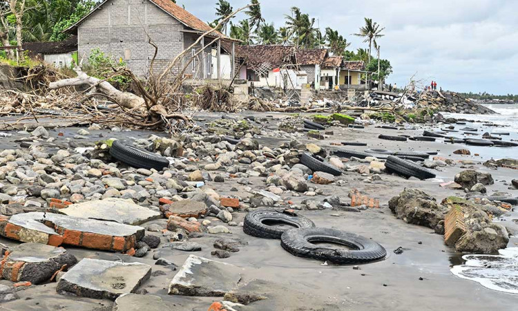 Sejumlah Rumah Warga di Jembrana Bali Rusak Akibat Abrasi