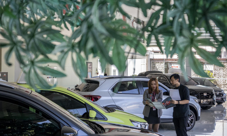 Penjualan Mobil Nasional Menurun