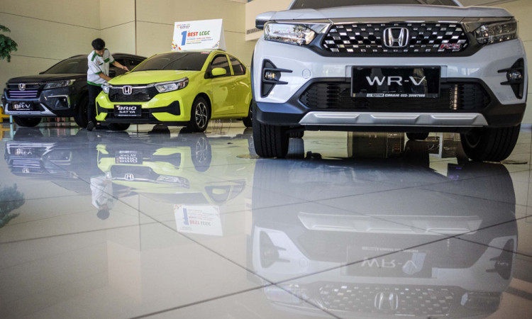 Penjualan Mobil Nasional Menurun