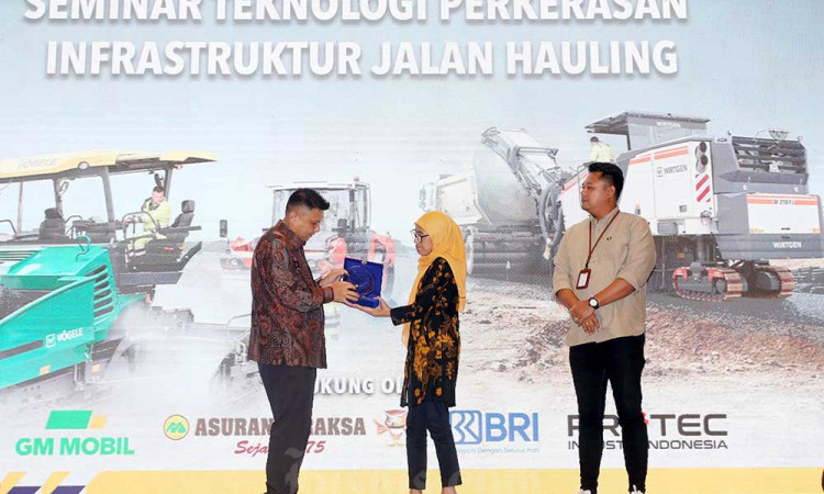 Seminar Teknologi Perkerasan Infrastruktur Jalan Hauling