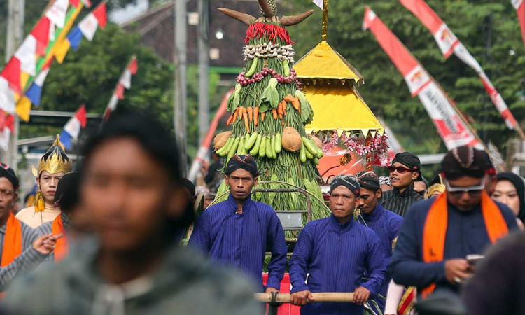 Ribuan Warga di Yogyakarta Ikuti Kirab Dalang