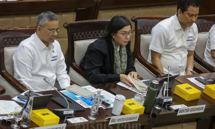 Menkeu Sri Mulyani Ikuti Raker Dengan Komisi XI DPR