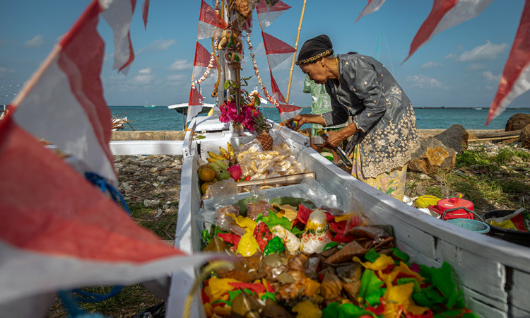Tradisi Rokat Tase' di Jawa Timur Menjadi Tradisi Turun Menurun Warisan Budaya Leluhur Nelayan Tradisional
