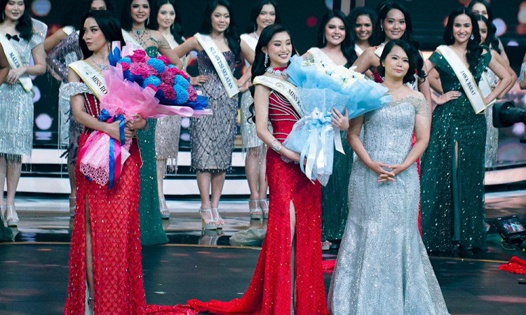 Zefanya Sharon Dinobatkan Sebagai Miss Kulit Glowing
