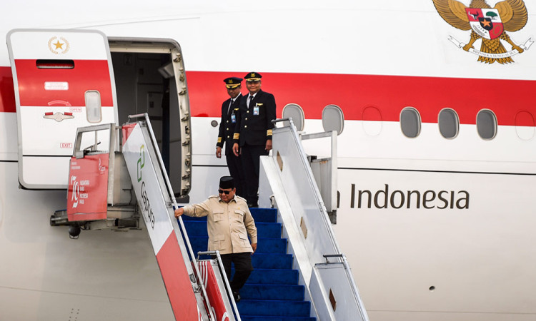 Presiden Prabowo Subianto Tiba di Tanah Air Setelah Melakukan Lawatan ke Enam Negara