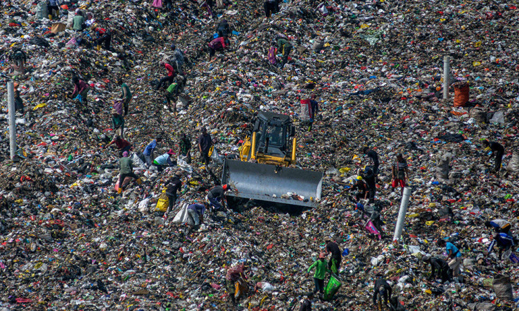 Pemprov Jabar Operasikan Zona 5 TPA Sariukti Dengan Sistem Sanitary Landfill