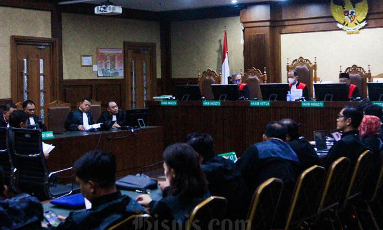 Hasto Pertanyakan Tuntutan Penjara 7 Tahun dan Denda Rp600 Juta Kepada JPU