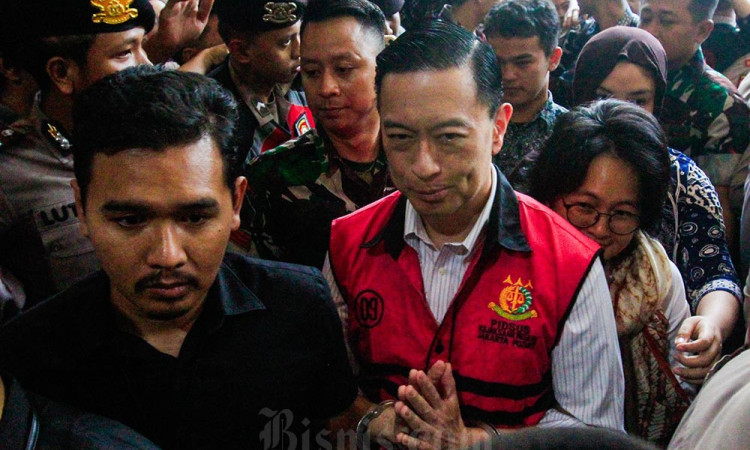 Tom Lembong Divonis Selama 4,5 Tahun Penjara serta Denda Rp750 Juta