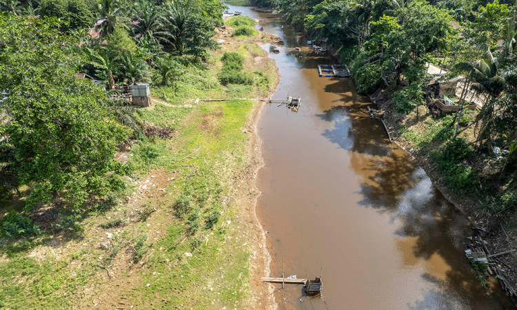 Sungai di Jambi Mulai Surut Akibat Musim Kemarau