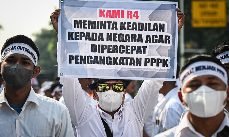 Aksi Tenaga Honorer Tuntut Status PPPK di Jakarta