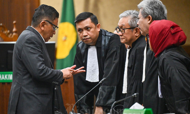 Hasto Kristiyanto Divonis Pidana Penjara 3 Tahun dan 6 Bulan