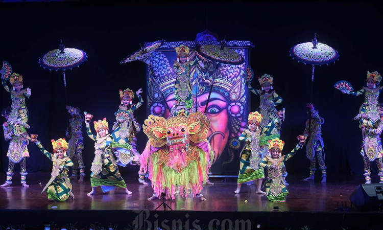 Tari Kontemporer Cipta Rwa Loka Tampil Pada Festival Seni Bali Jani 2025
