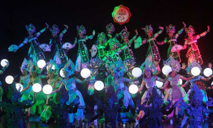 Tari Kontemporer Cipta Rwa Loka Tampil Pada Festival Seni Bali Jani 2025