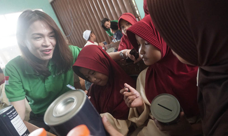 Sarana Air Bersih, Sanitasi Serta Edukasi Literasi Keuangan Untuk Masyarakat