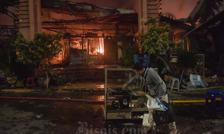 Sebanyak 500 Kios Pedagang Taman Puring Ludes Dilalap Si Jago Merah