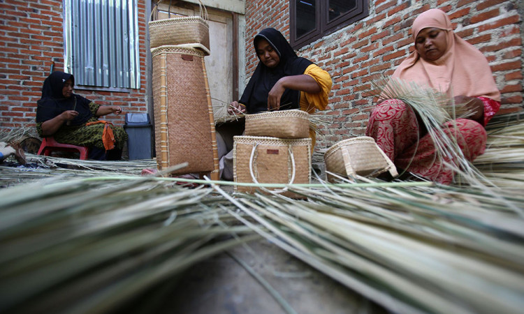Peningkatan Produksi Kerajinan Anyaman di Aceh