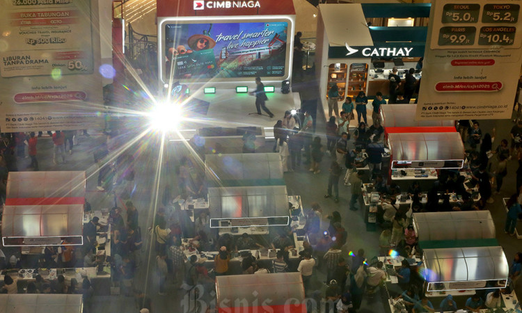 CIMB Niaga Cathay Travel Fair 2025 Sekaligus Peluncuran Kartu Kredit Co-Brand World Cathay Card