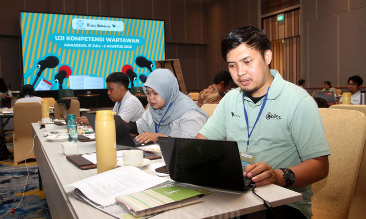 Penutupan Uji Kompetensi Wartawan (UKW) Sulawesi Selatan 2025