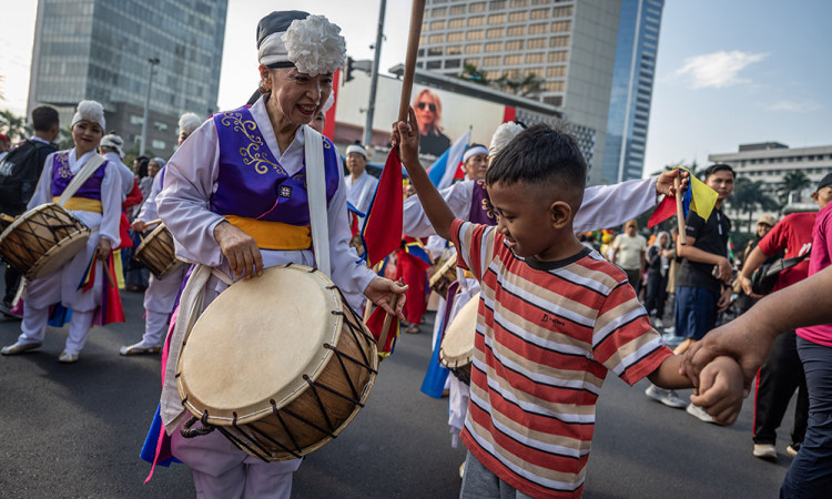 Parade Budaya Jakarta World Folklore Festival 2025