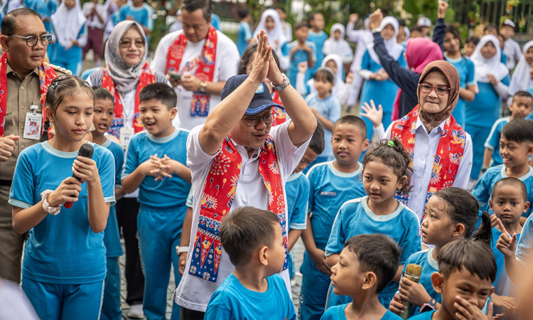 Mendikdasmen Tinjau Pelaksanaan CKG di Sekolah