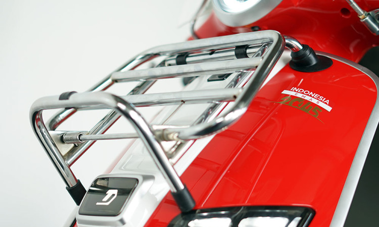 United E-Motor Rilis Motor Listrik C2000 Edisi Khusus Merah Putih