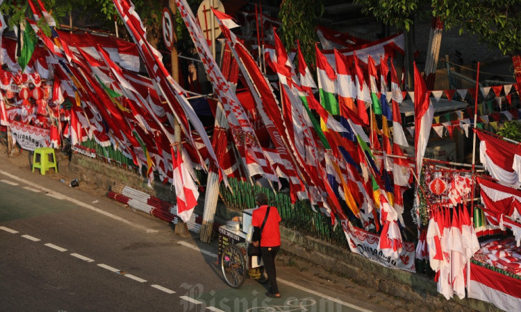 Semarak Penjualan Pernak-Pernik HUT Ke-80 Kemerdekaan RI