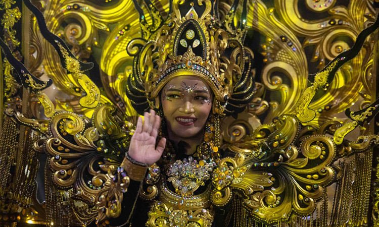 Indonesian Street Performance 2025