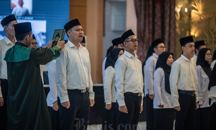 Menteri Sosial Saifullah Yusuf Melantik 1.323 Guru Sekolah Rakyat