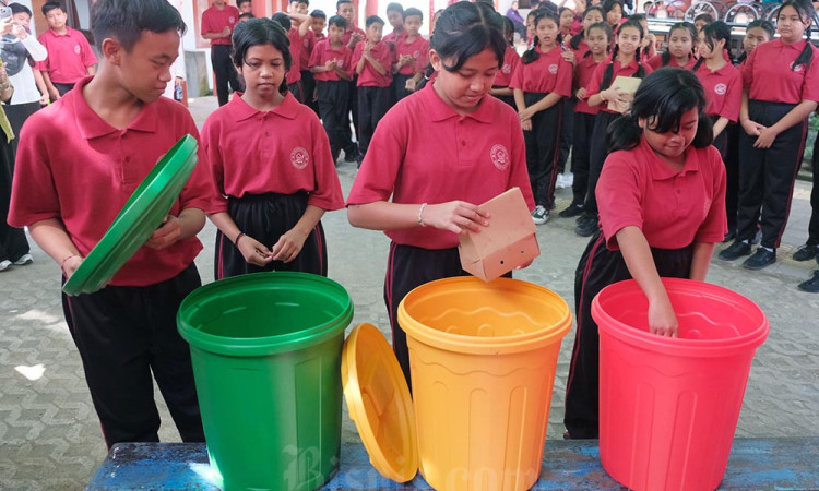 Sekolah Rakyat di Bali Meriahkan HUT Ke-80 Kemerdekaan RI
