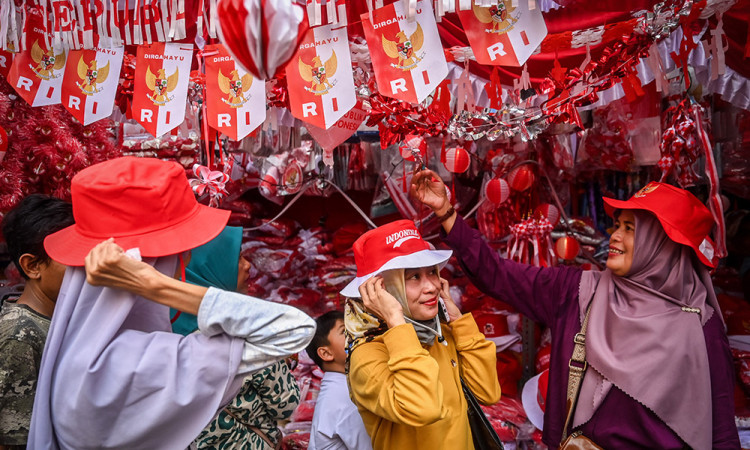 Penjualan Pernak-Pernik Kemerdekaan