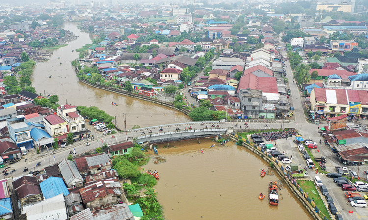 Gerakan Bersih Sungai Karang Mumus