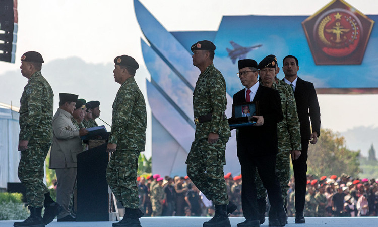 Presiden Prabowo Subianto Berikan Anugerah Jenderal Kehormatan Kepada Purnawirawan dan Perwira Tinggi TNI