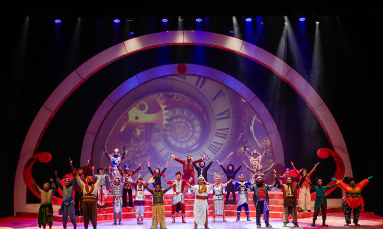 Pertunjukan Teater Koma Bertajuk Mencari Semar