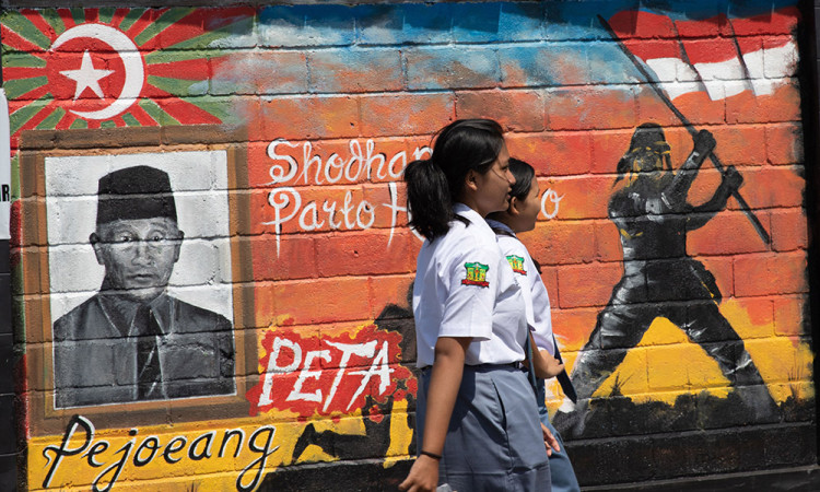 Mahasiwa Kampanyekan Nasionalisme Melalui Mural