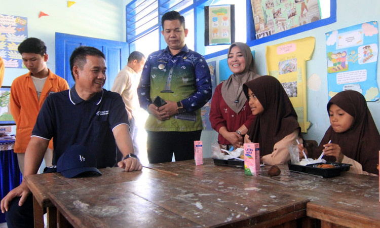 Jamkrindo Tebar Semangat Hari Kemerdekaan di Kabupaten Maros