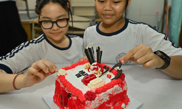 Kreasi Kue Bernuansa Perayaan HUT RI
