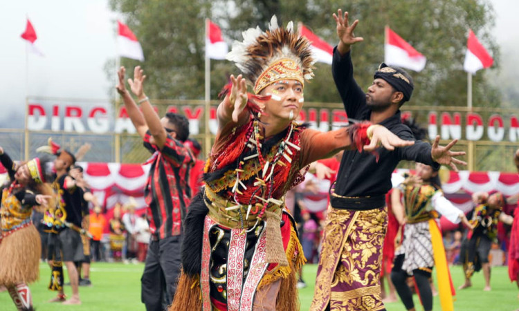 Freeport Gelar Upacara HUT ke-80 RI Serentak di 6 Lokasi dan Dimeriahkan Tarian Kolosal