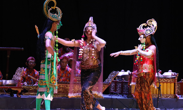 Pertunjukan Kesenian di ARTSUBS 2025