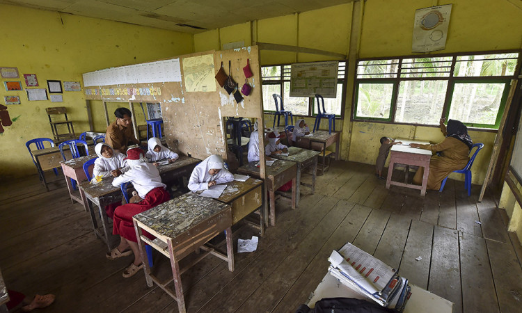 Sekolah Kekurangan Ruang Kelas di Jambi