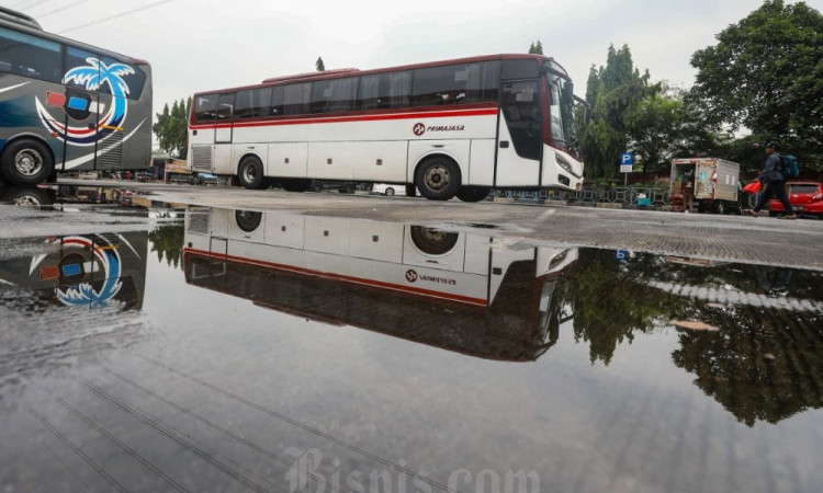 Larangan Memutar Musik di Bus