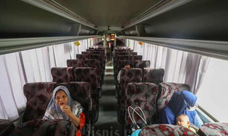 Larangan Memutar Musik di Bus