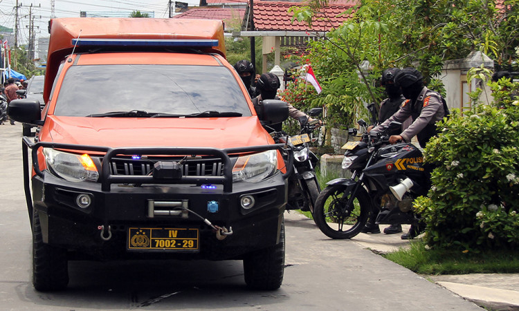 Penggeledahan Rumah Terduga Teroris di Dumai