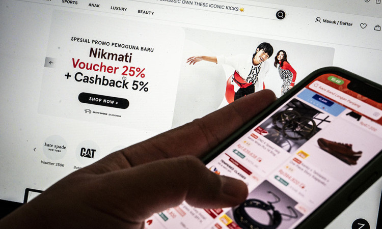 Pertumbuhan Transaksi Patform Niaga Elektronik