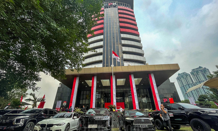 KPK Sita Kendaraan Wamen Immanuel Ebenezer