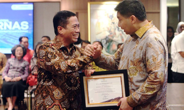 Berkontribusi Besar Bagi Pemenuhan Rumah Rakyat, BTN Raih Penghargaan Hapernas 2025