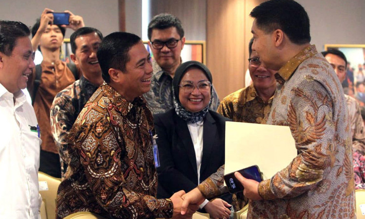 Berkontribusi Besar Bagi Pemenuhan Rumah Rakyat, BTN Raih Penghargaan Hapernas 2025