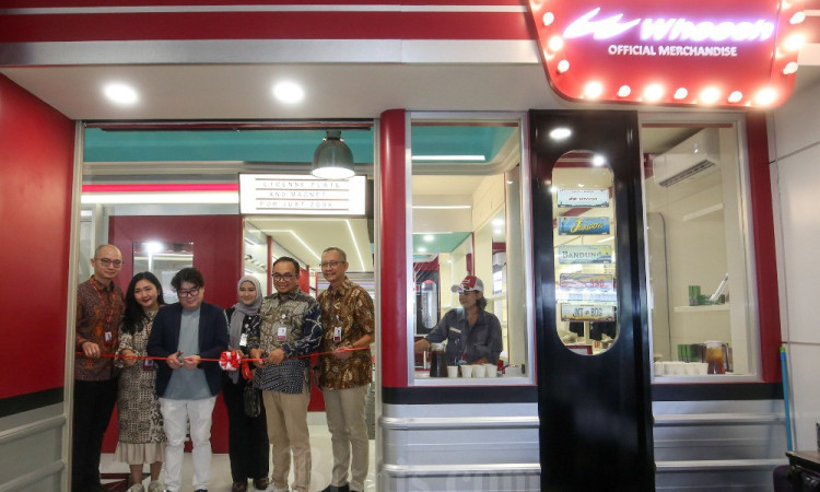 KCIC Resmikan Flagship Store Whoosh Official Merchandise