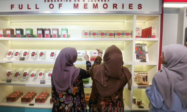 KCIC Resmikan Flagship Store Whoosh Official Merchandise
